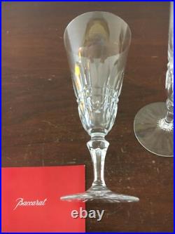 44 flûtes à champagne modèle Buckingham en cristal de Baccarat (prix à la pièce)
