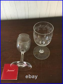 44 verres à vin rouge modèle Sevigné cristal Baccarat h 14 cm (prix à la pièce)