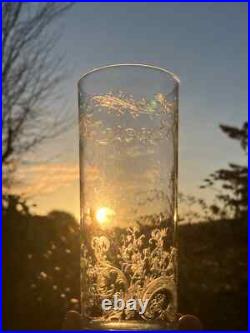 4 Verres en cristal Forme gobelet Baccarat, Saint louis, autres 4 Verres en cristal Forme gobelet Baccarat, Saint louis, autres