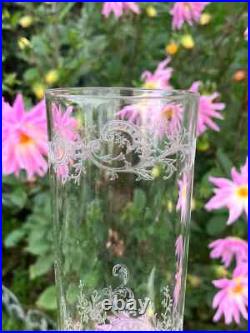 4 Verres en cristal Forme gobelet Baccarat, Saint louis, autres 4 Verres en cristal Forme gobelet Baccarat, Saint louis, autres