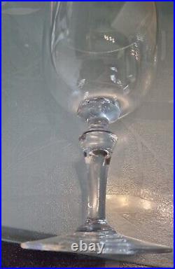 4 jolis verres à vin, cristal de Baccarat, modèle''Normandie'' (haut 14.5 cm)