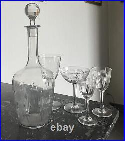 6 Belles Coupes À Champagne En Cristal De Baccarat Modèle Molière 6 Belles Coupes À Champagne En Cristal De Baccarat Modèle Molière