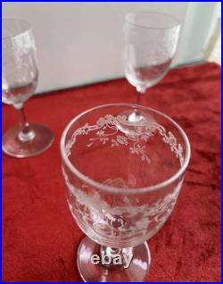 6 Verres A Vin Blanc En Cristal Baccarat Grave Modèle Louis XV et SEVIGNE