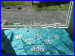 6 Verres à vin blanc en cristal de baccarat du modèle Saint Rémy