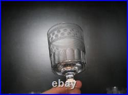 6 anciens verres à EAU cristal gravé Baccarat gravure 4770 étoiles fleur 15 cm 6 anciens verres à EAU cristal gravé Baccarat gravure 4770 étoiles fleur 15 cm