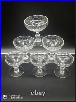 6 coupes à Champagne en Cristal de BACCARAT côtes plates, signées