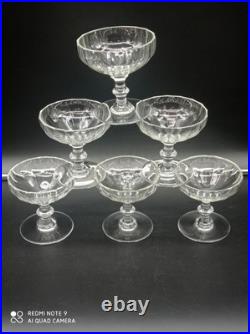 6 coupes à Champagne en Cristal de BACCARAT côtes plates, signées