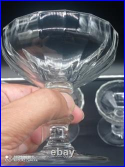 6 coupes à Champagne en Cristal de BACCARAT côtes plates, signées