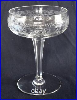 6 coupes à champagne cristal de Baccarat modèle Pompadour