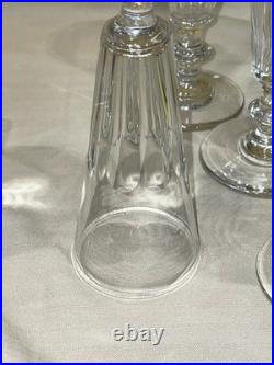 6 flutes à Champagne en cristal de BACCARAT SAINT LOUIS modèle Caton 6 flutes à Champagne en cristal de BACCARAT SAINT LOUIS modèle Caton