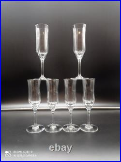 6 flutes à champagne en cristal de BACCARAT modèle CAPRI, signé, H 18,7 cm