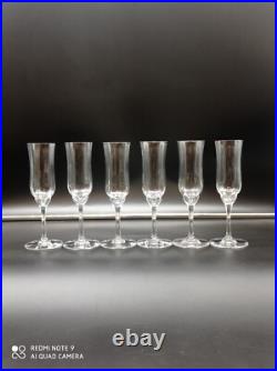 6 flutes à champagne en cristal de BACCARAT modèle CAPRI, signé, H 18,7 cm