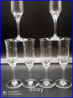 6 flutes à champagne en cristal de BACCARAT modèle CAPRI, signé, H 18,7 cm