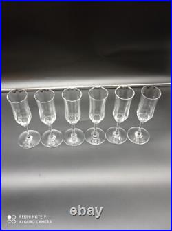 6 flutes à champagne en cristal de BACCARAT modèle CAPRI, signé, H 18,7 cm