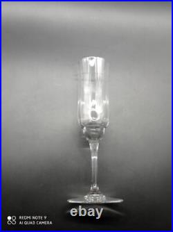 6 flutes à champagne en cristal de BACCARAT modèle CAPRI, signé, H 18,7 cm