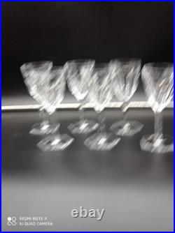 6 verres à vin Blanc en cristal de BACCARAT modèle COMPIEGNE, H 14,5 cm, signé