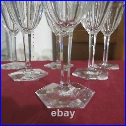6 verres a vin en cristal de baccarat modèle Compiègne H 14,6 cm signé