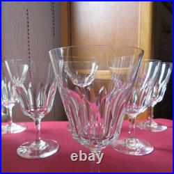 6 verres à vin en cristal taillé de Baccarat signé modèle cote d azur 12,5 cm 6 verres à vin en cristal taillé de Baccarat signé modèle cote d azur 12,5 cm