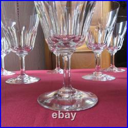 6 verres à vin en cristal taillé de Baccarat signé modèle cote d azur 12,5 cm 6 verres à vin en cristal taillé de Baccarat signé modèle cote d azur 12,5 cm