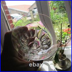 6 verres à vin en cristal taillé de Baccarat signé modèle cote d azur 12,5 cm 6 verres à vin en cristal taillé de Baccarat signé modèle cote d azur 12,5 cm