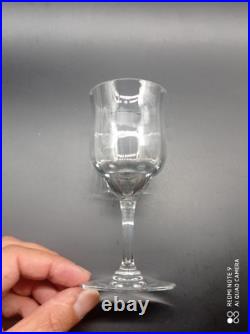 6 verres à vin rouge en cristal de BACCARAT modèle CAPRI, signé, H 15 cm