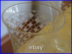 7 ANCIENS VERRES A LIQUEUR ART DECO EN CRISTAL STYLE BACCARAT ht 6,2 cm 7 ANCIENS VERRES A LIQUEUR ART DECO EN CRISTAL STYLE BACCARAT ht 6,2 cm
