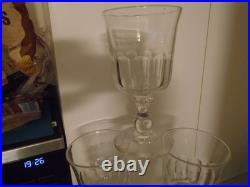 7 GRANDS VERRES A VIN EN CRISTAL DE BACCARAT. MODELE CLERMONT 19em H15cm