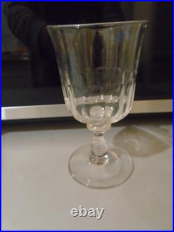 7 GRANDS VERRES A VIN EN CRISTAL DE BACCARAT. MODELE CLERMONT 19em H15cm