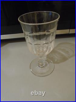 7 GRANDS VERRES A VIN EN CRISTAL DE BACCARAT. MODELE CLERMONT 19em H15cm
