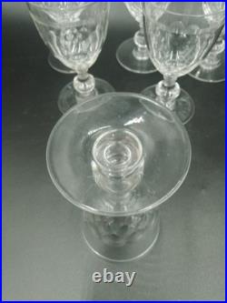 7 Verres a vin Blanc en cristal de Baccarat modèle Chauny jambe gondole 7 Verres a vin Blanc en cristal de Baccarat modèle Chauny jambe gondole