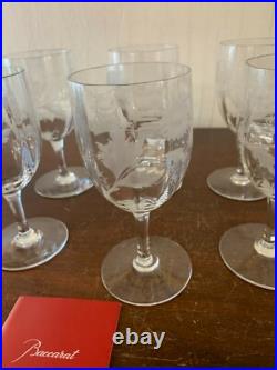 7 verres à vin Montaigne décor gravé en cristal de Baccarat (prix à la pièce)