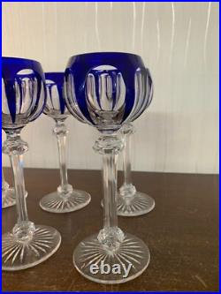 7 verres à vin du Rhin overlay bleu en cristal de Baccarat (prix à la pièce) 7 verres à vin du Rhin overlay bleu en cristal de Baccarat (prix à la pièce)