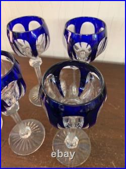 7 verres à vin du Rhin overlay bleu en cristal de Baccarat (prix à la pièce) 7 verres à vin du Rhin overlay bleu en cristal de Baccarat (prix à la pièce)