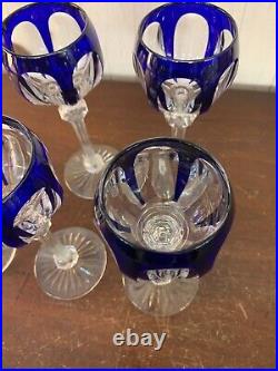 7 verres à vin du Rhin overlay bleu en cristal de Baccarat (prix à la pièce) 7 verres à vin du Rhin overlay bleu en cristal de Baccarat (prix à la pièce)