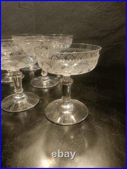 8 Coupes à Champagne en Cristal Gravé Baccarat, XIXeme, Anciennes