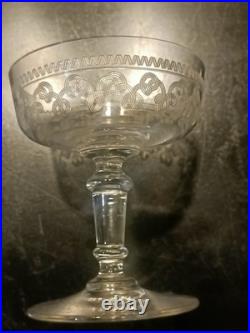 8 Coupes à Champagne en Cristal Gravé Baccarat, XIXeme, Anciennes