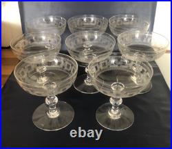 8 Coupes à champagne cristal de Baccarat gravure 3458