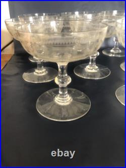 8 Coupes à champagne cristal de Baccarat gravure 3458