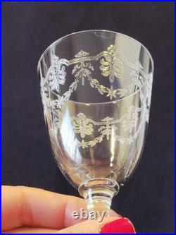 8 Verres A Vin En Cristal Baccarat Modèle Beauharnais Hauteur 13,6 Cm 8 Verres A Vin En Cristal Baccarat Modèle Beauharnais Hauteur 13,6 Cm