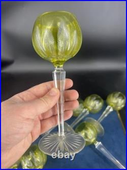 8 Verres Baccarat vin du Rhin cristal vert uranium modèle 8588 20cm, fin XIXe