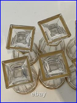8 Verres pour cave à liqueurs Baccarat gravés à la roue décor vigne