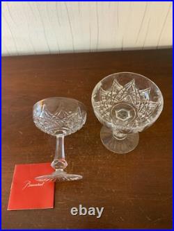 8 coupes à champagne modèle Colbert cristal de Baccarat (prix à la pièce) 8 coupes à champagne modèle Colbert cristal de Baccarat (prix à la pièce)