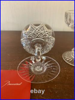 8 coupes à champagne modèle Colbert cristal de Baccarat (prix à la pièce) 8 coupes à champagne modèle Colbert cristal de Baccarat (prix à la pièce)