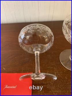 8 coupes à champagne modèle Sévigné en cristal de Baccarat (prix à la pièce) 8 coupes à champagne modèle Sévigné en cristal de Baccarat (prix à la pièce)