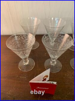 8 verres à eau modèle Bouquet de fleurs en cristal de Baccarat (prix à la pièce) 8 verres à eau modèle Bouquet de fleurs en cristal de Baccarat (prix à la pièce)