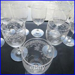 8 verres a vin en cristal de baccarat modèle type fougères