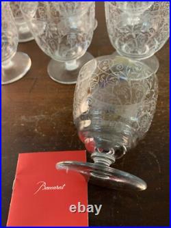 8 verres à vin rouge gravé ancien en cristal de Baccarat (prix à la pièce) 8 verres à vin rouge gravé ancien en cristal de Baccarat (prix à la pièce)