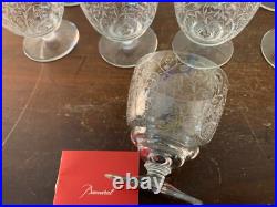 8 verres à vin rouge gravé ancien en cristal de Baccarat (prix à la pièce) 8 verres à vin rouge gravé ancien en cristal de Baccarat (prix à la pièce)