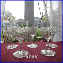 9 verres a porto en cristal de Baccarat taille diamant et biseaux signé