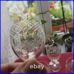 9 verres a porto en cristal de Baccarat taille diamant et biseaux signé